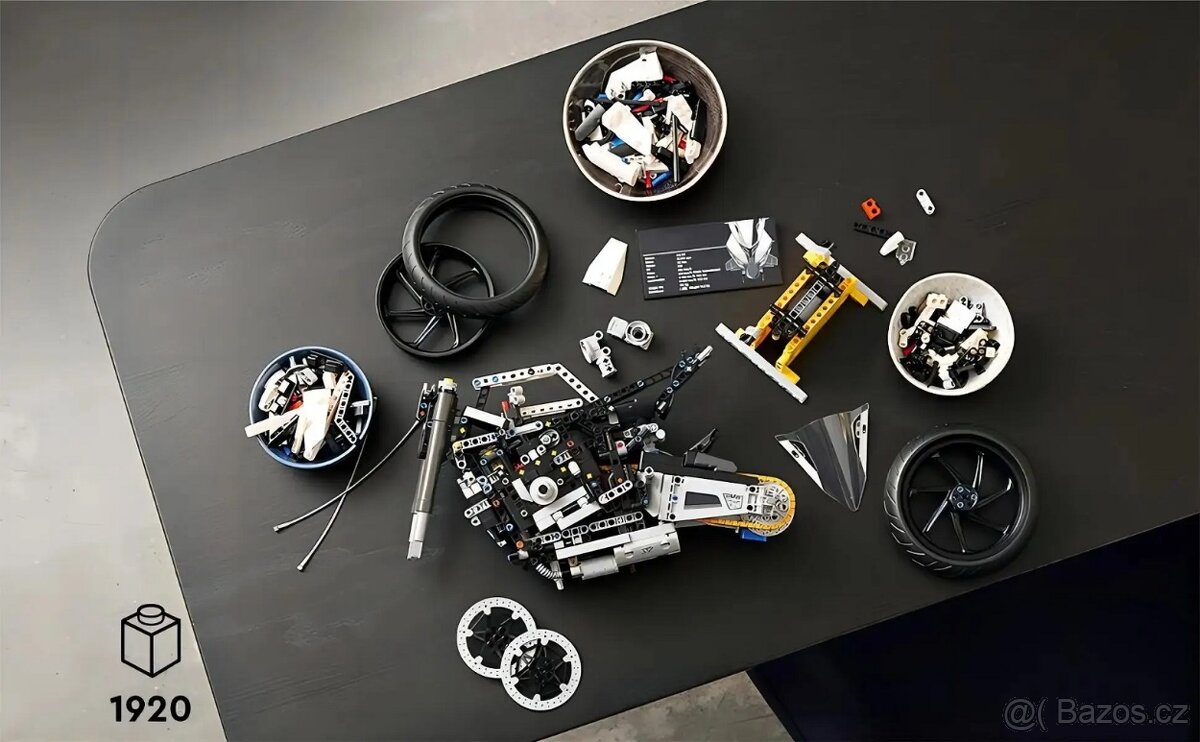 Stavebnice motocykl BMW - 9