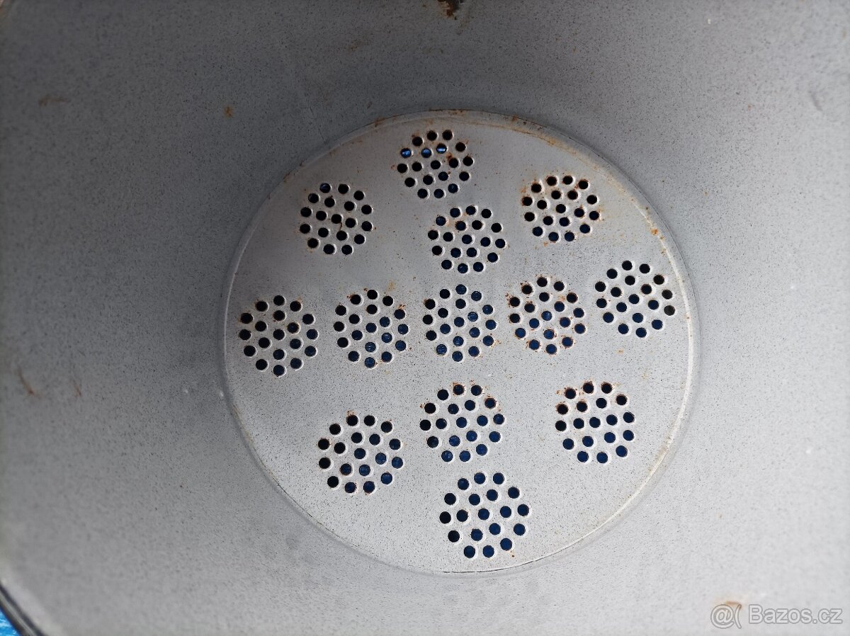 Smaltovaný šedý cedník - 9