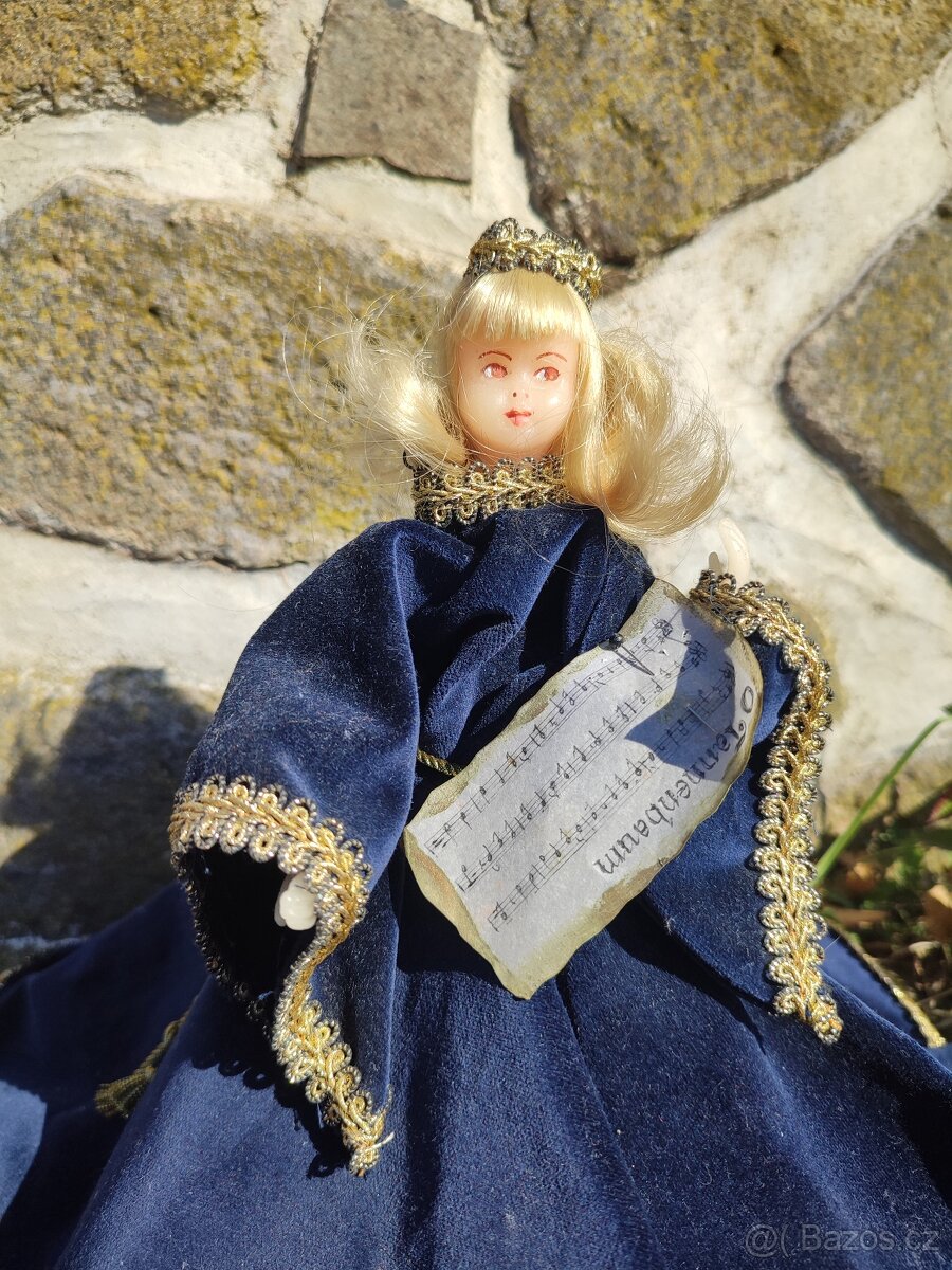 Vosková panenka - 9