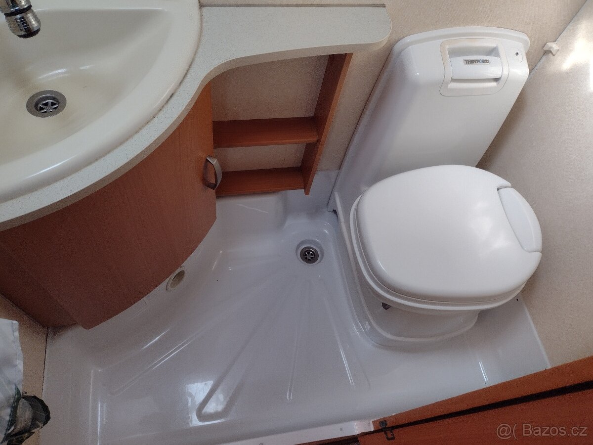 Karavan Bailey Ranger 550 ---6osob - 9