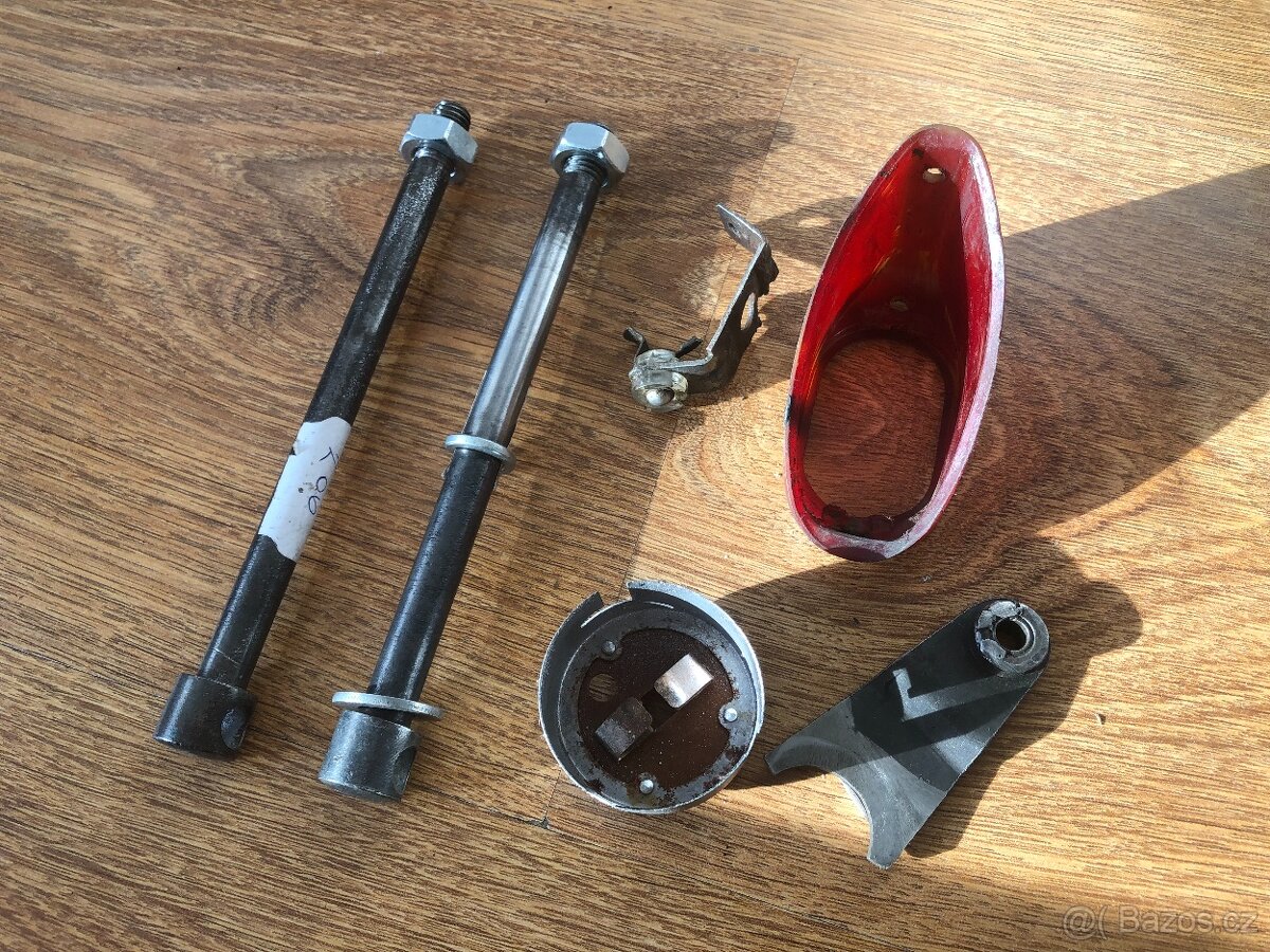 Prodám náhradní díly na jawetta 551 a Stadion S 11 a S 22 - - 9