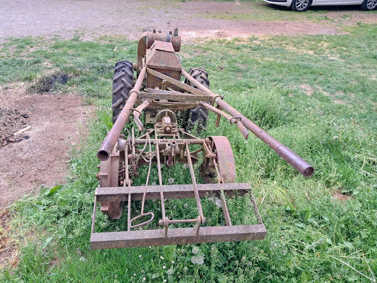 Trusty tractor - 9