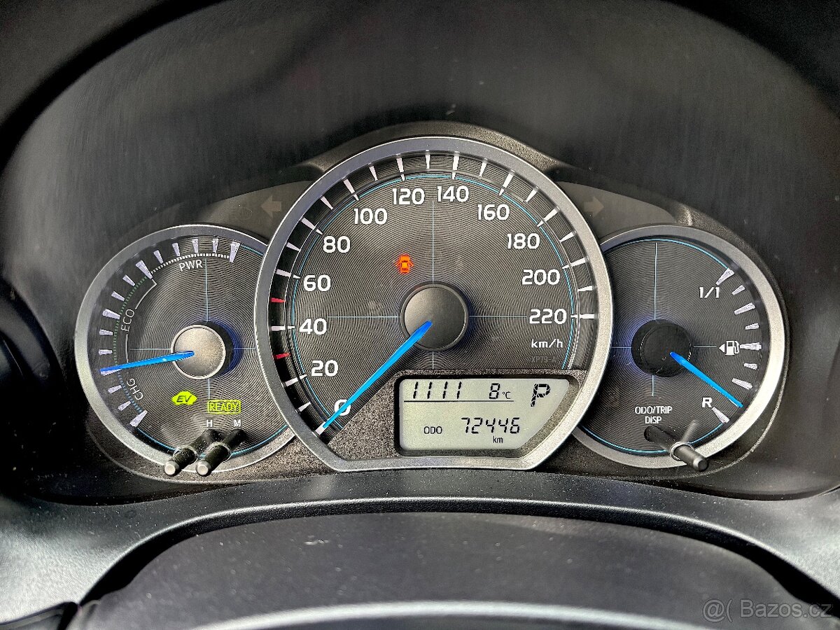 Toyota Yaris, 1.5 Hybrid PLNÝ SERVIS TOYOTA NEHAVAROVANÉ - 9