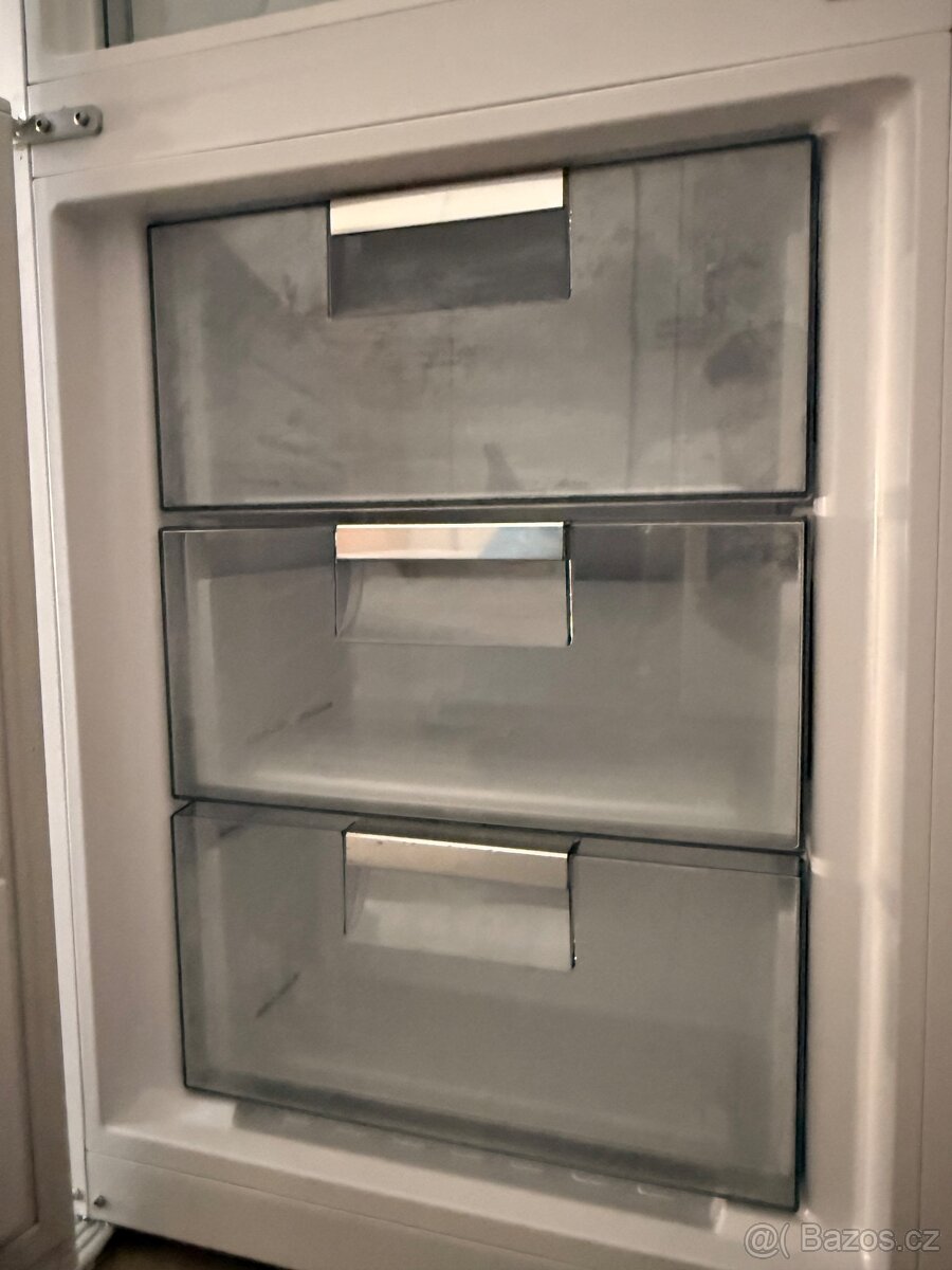 Lednice ROMO RCN295LW - 9