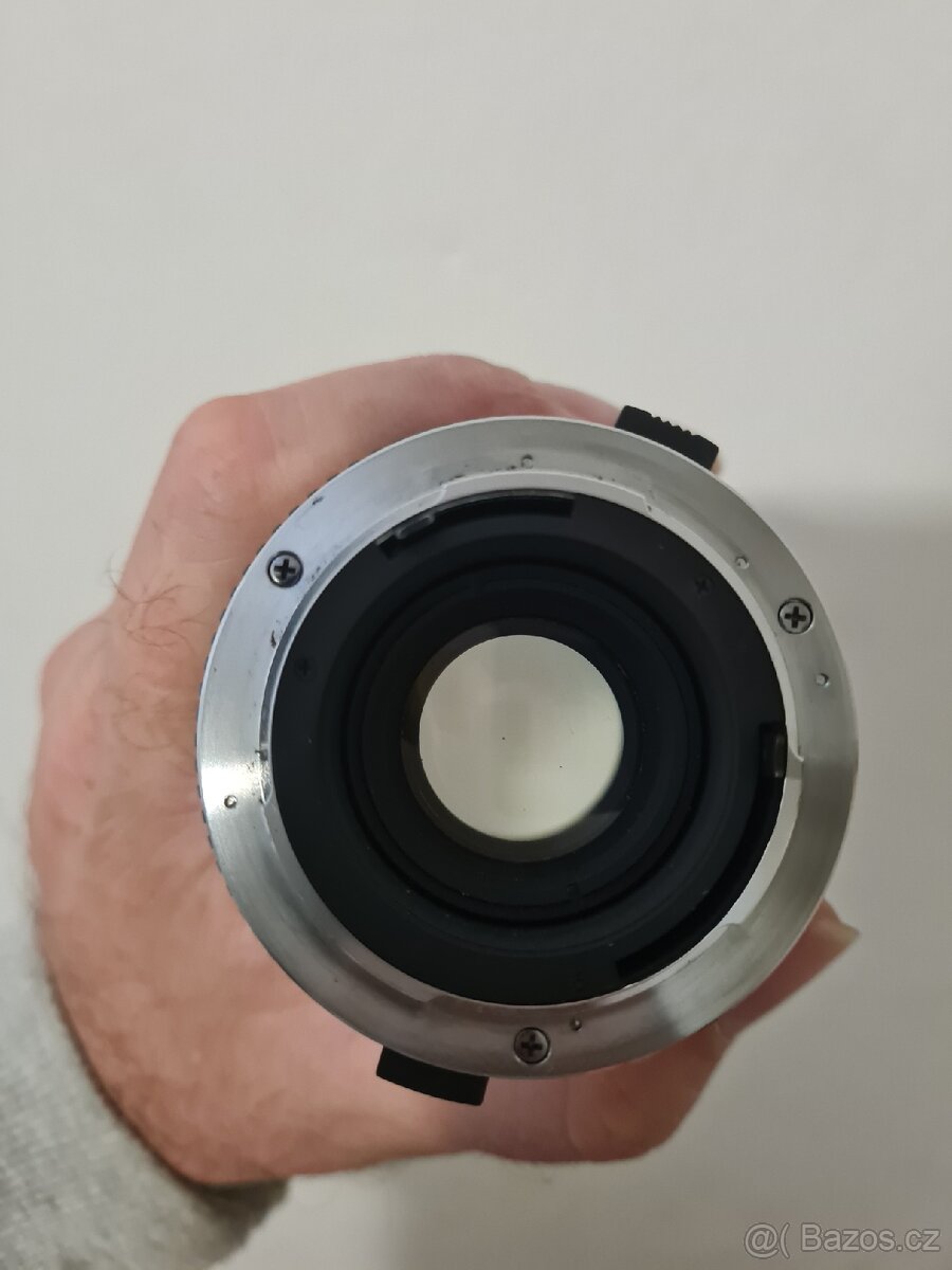 Olympus OM40 + objektivy tokina + motor - 9