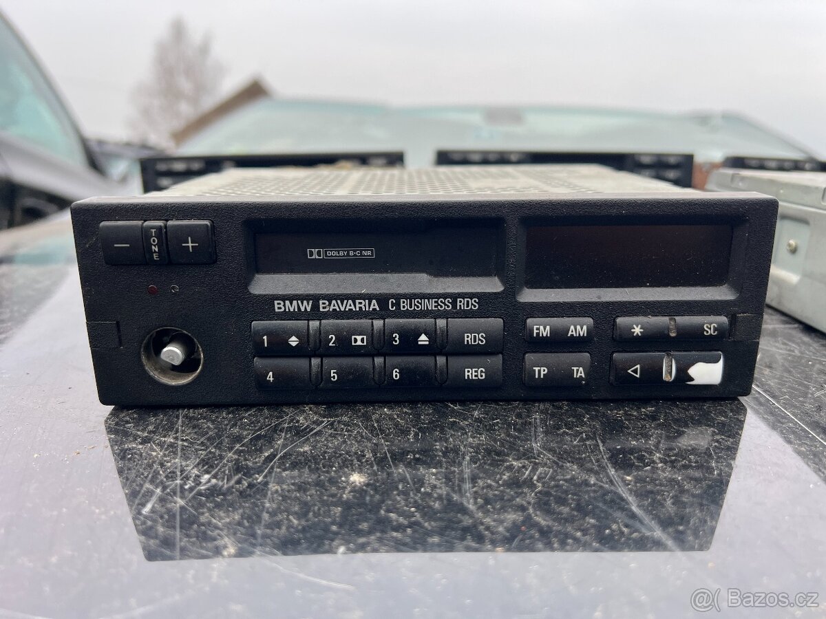 BMW E36 Autorádia na díly - 9