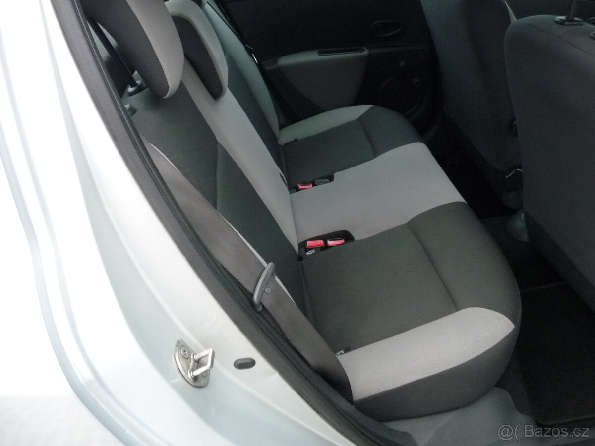 Renault Clio 1.5Dci comfort po 1.majiteli a po STK a Servise - 9