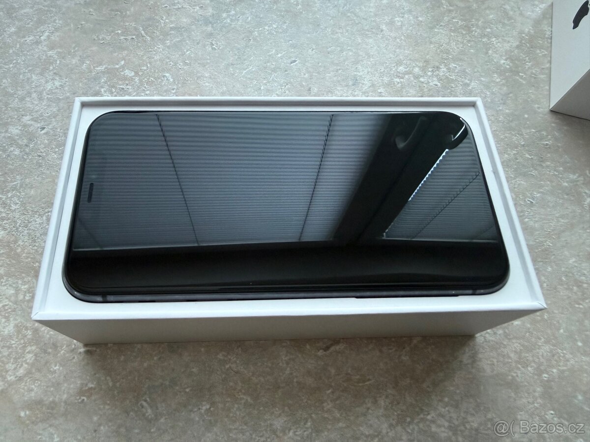 iPhone 11 64GB - 9