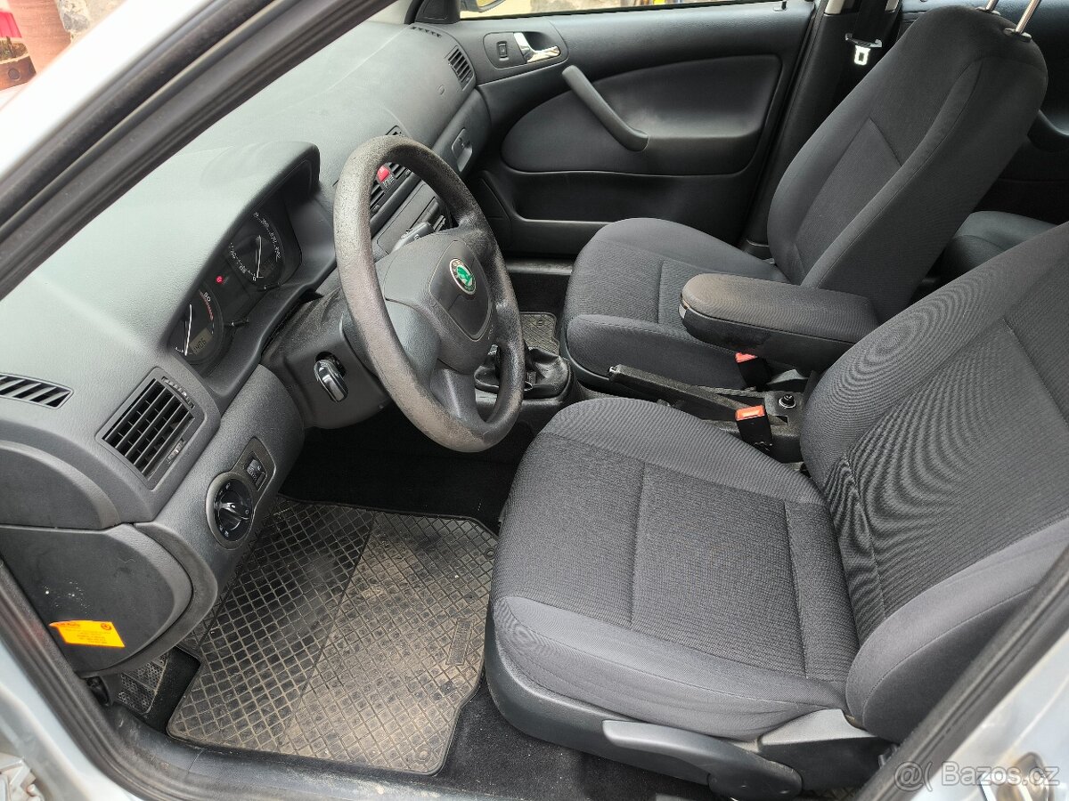 ŠKODA OCTAVIA 1.9 TDI, r.v. 2010, 1. MAJITELKA, VÝBORNÝ STAV - 9