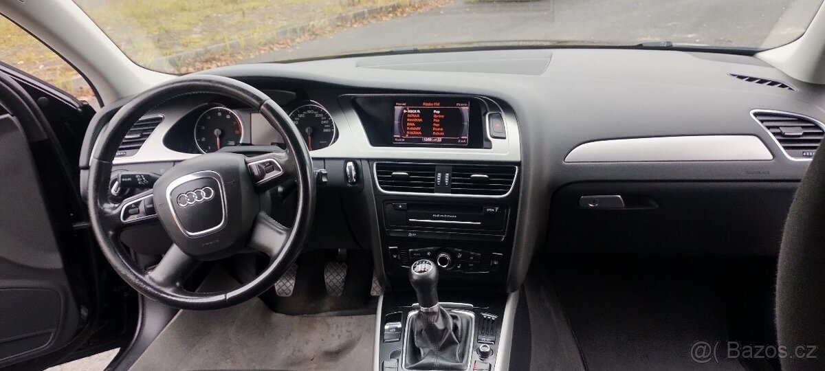 Audi A4 B8 kombi 2.0 TFSI - 9