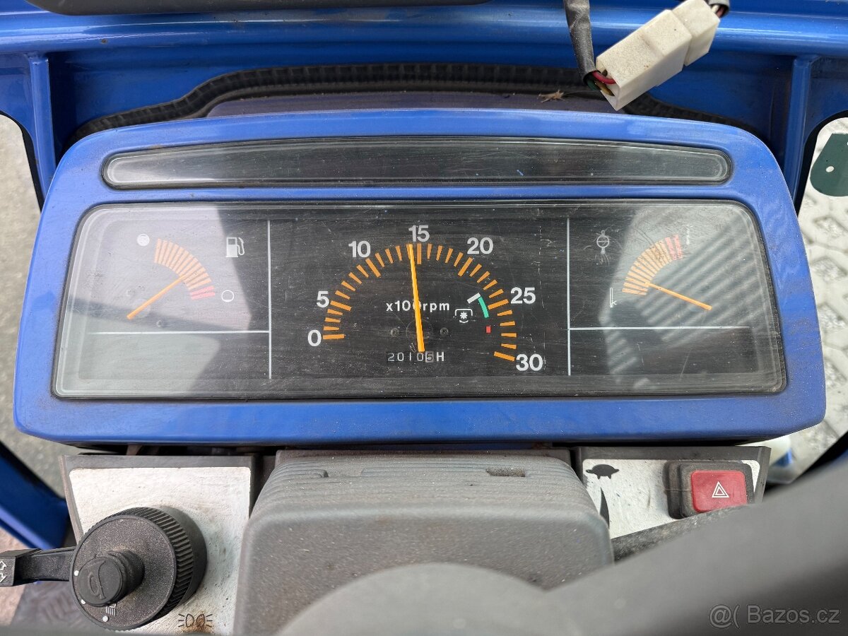 ISEKI 4X4 MALOTRAKTOR S RADLICÍ - 9