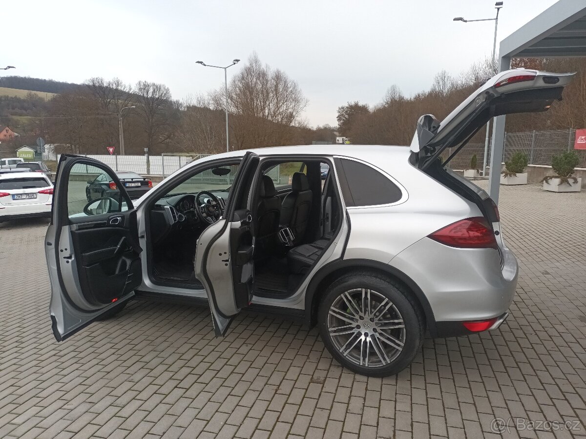 Porsche Cayenne 3,0 TDI,V6,4X4,TEMPOMAT, - 9