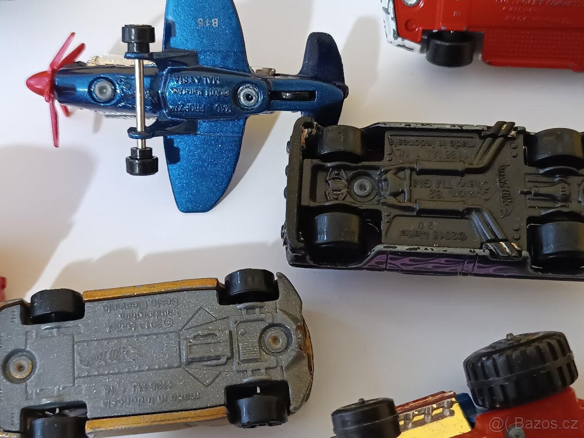 Starší modely autíček - 9