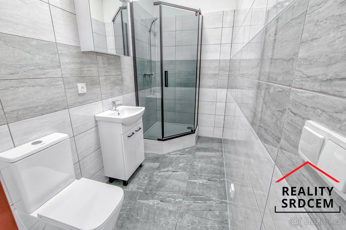 Pronájem nového bytu 1+kk, 29 m2 s parkováním a zahradou, Sk - 9