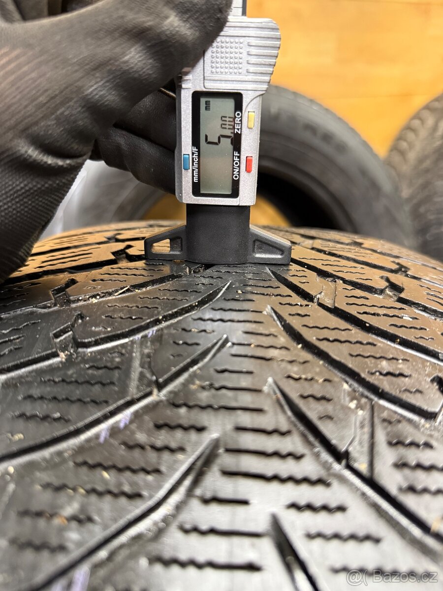 Zimní pneu 265/60/18 - 9