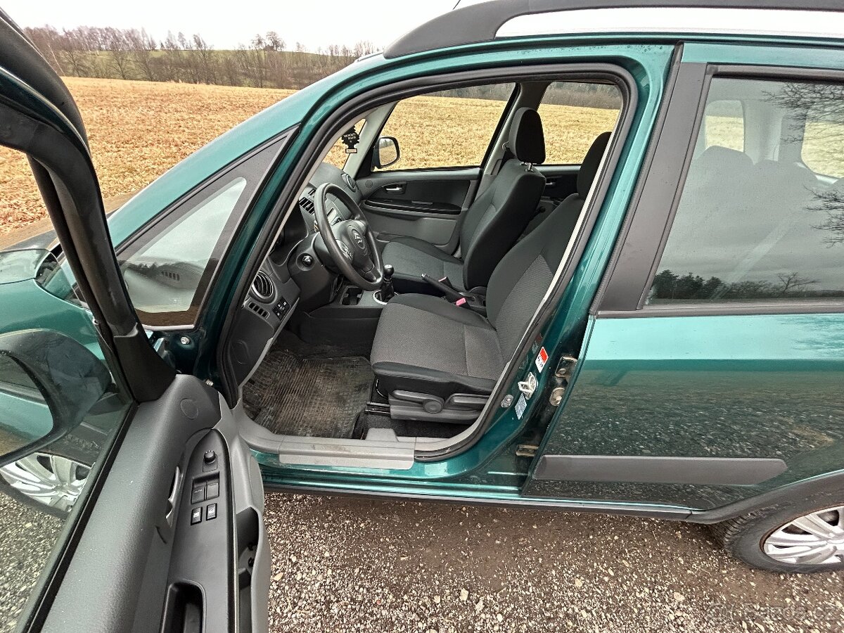Prodám Suzuki SX4 1.6i 16V 4x4 - 9