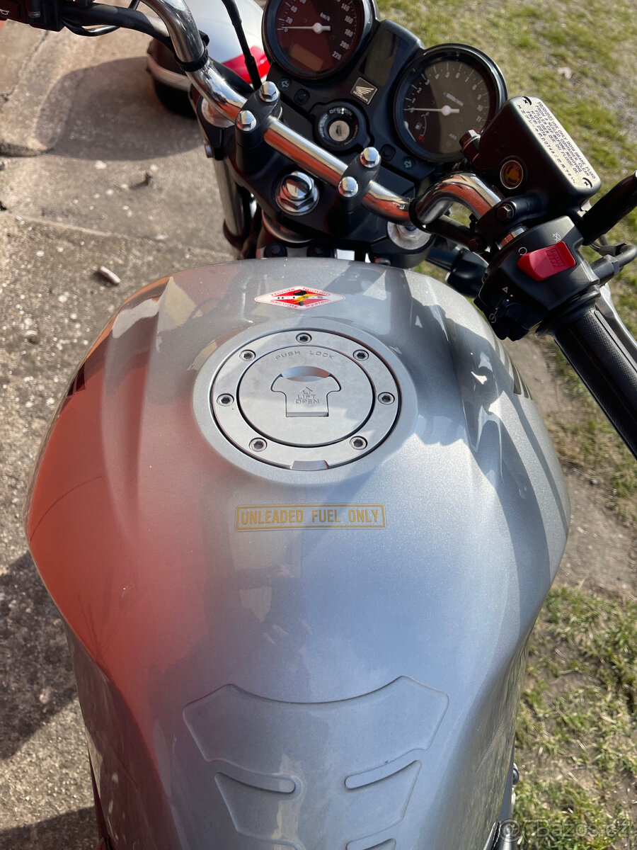 HONDA CBF 600N - 9