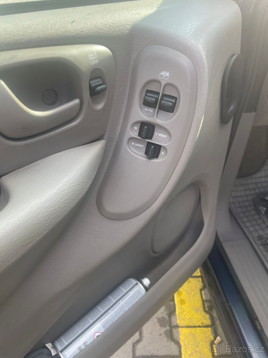 Chrysler Voyager 2001 - 9