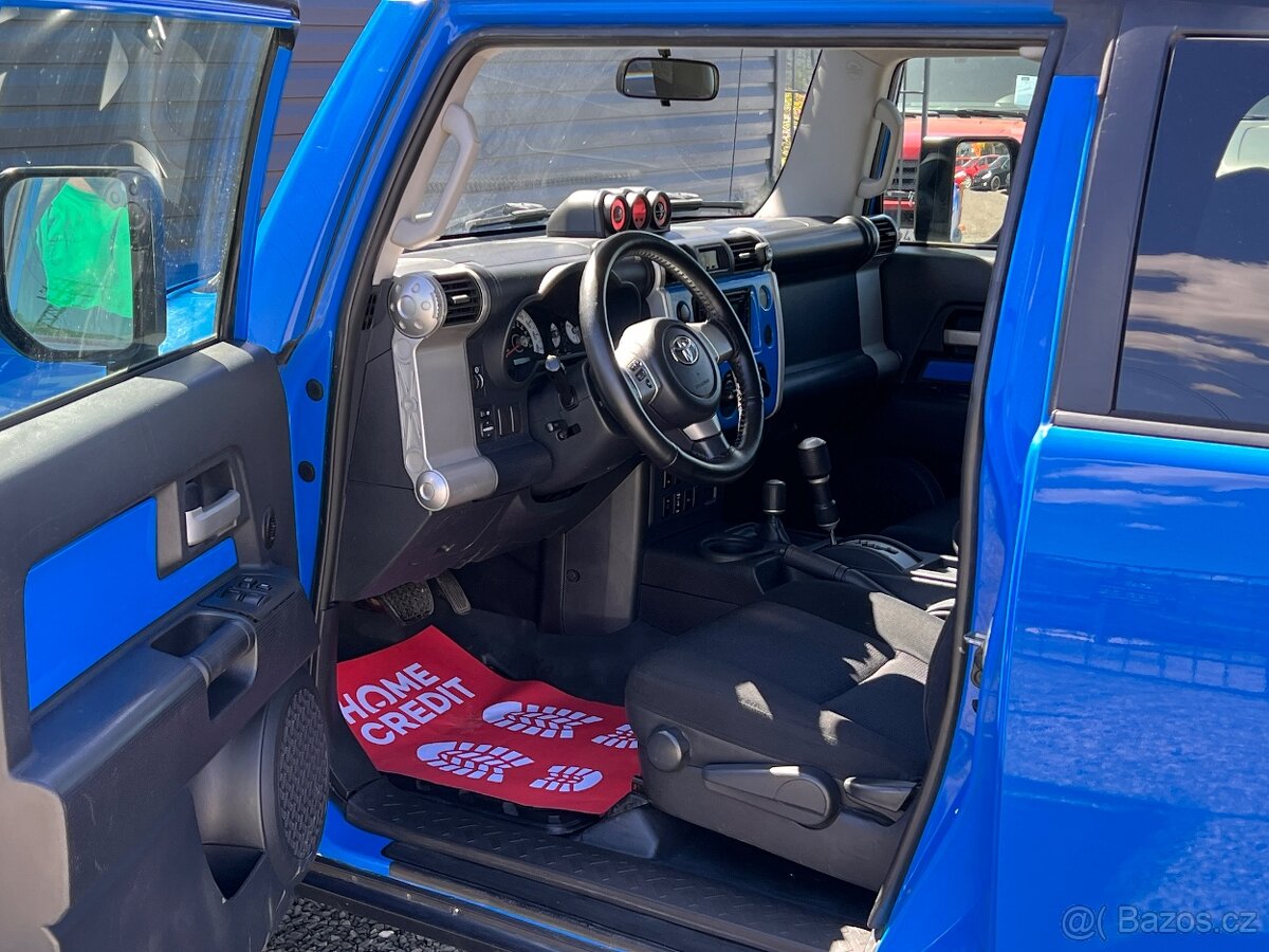 Toyota FJ Cruiser 4.0 - 9