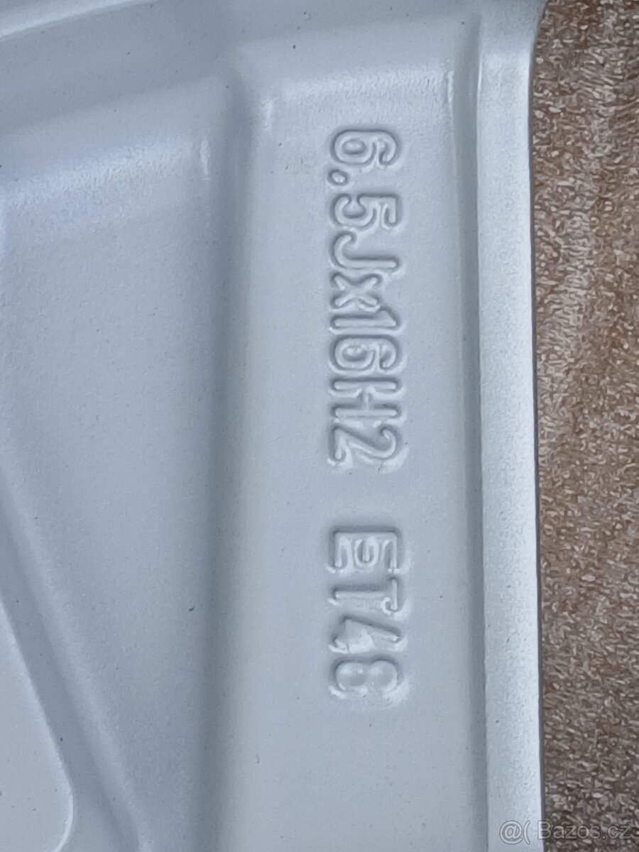 Nová zimní orig alu kola VW Touran 205/60/16 - 9