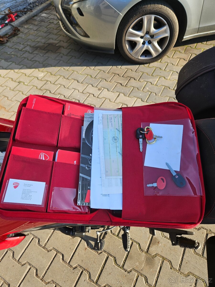 Ducati 821 Hyperstrada,Hypermotard - 9