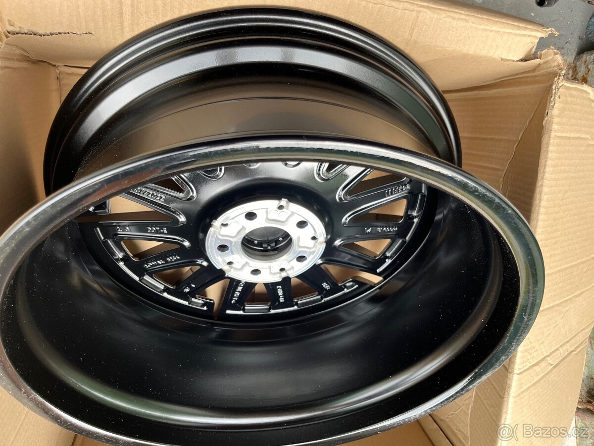 MERCEDES GLB alu kola 20" AMG nové, originál - 9