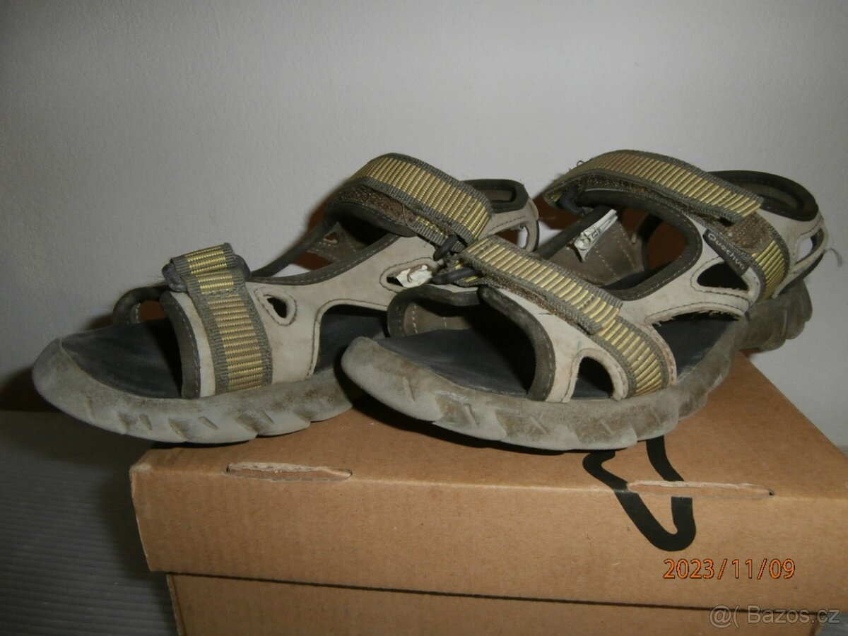 Sandále 33 / 19,5 - 21 cm a žabky 26 - 27 / 17,5 cm - 9