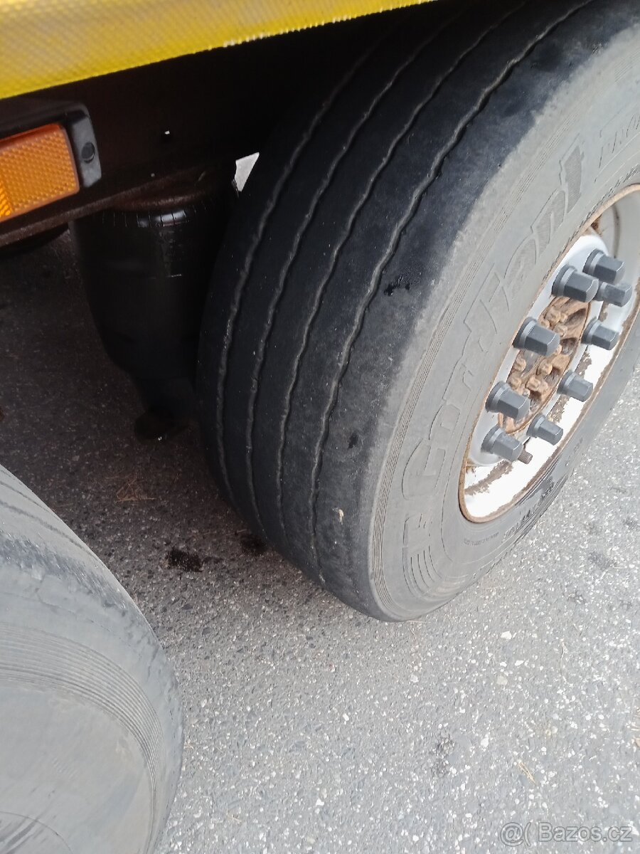 Návěs Kögel Max plachtový r.v. 2010 - 9