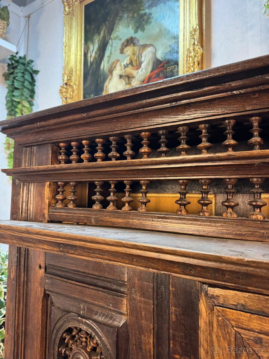 Bretonský kabinet s věšákem (142026) - 9