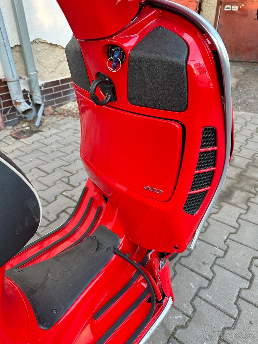 Vespa 300 gts - 9