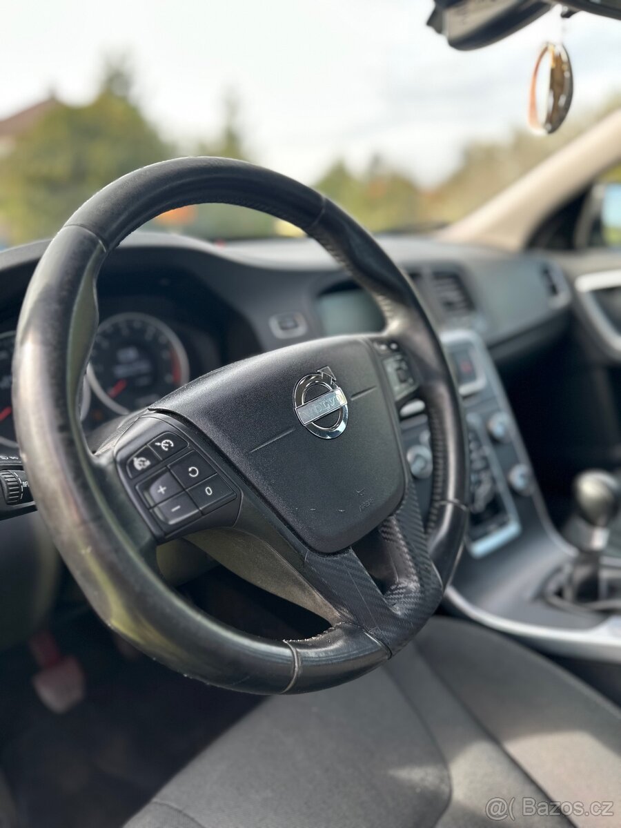 Volvo S60 2011 drivE - 9