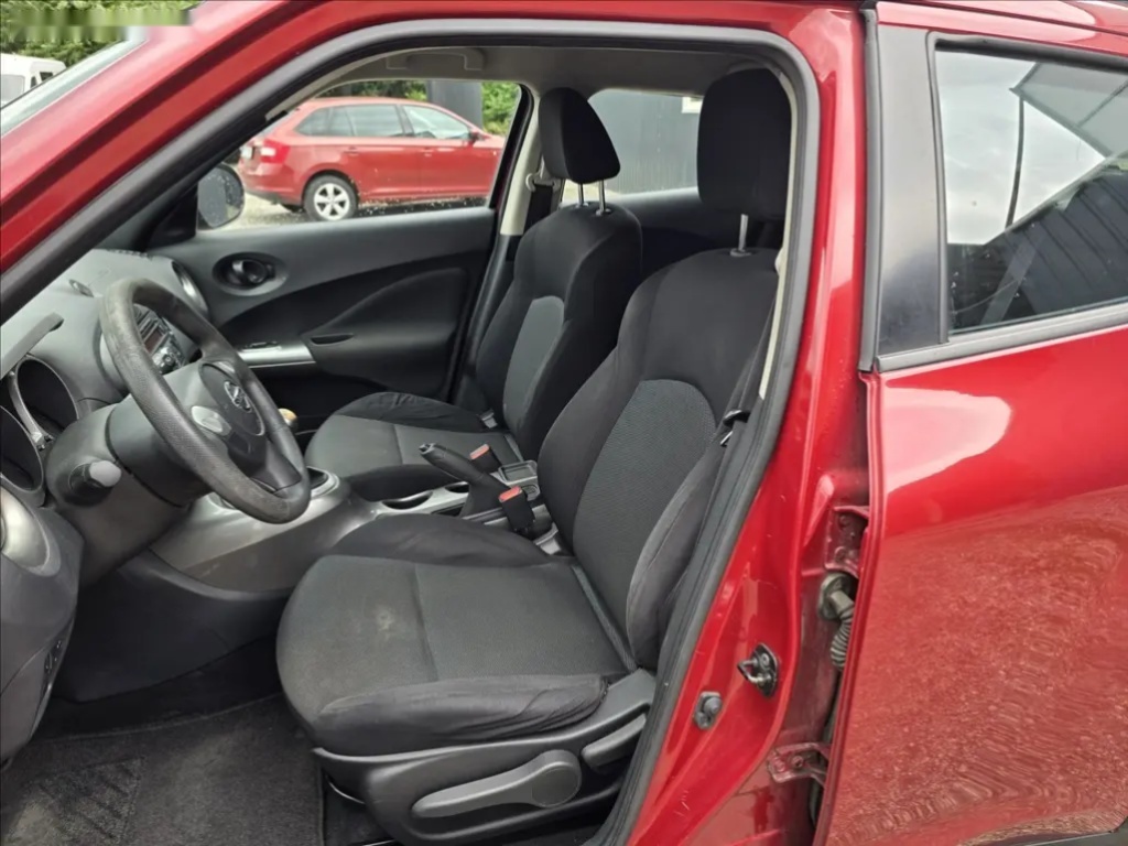 Nissan Juke, 1,6 i 86 KW - 9