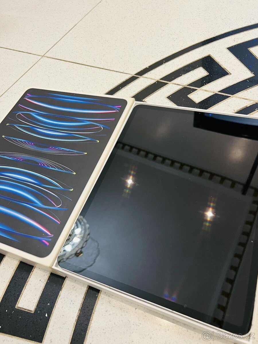 Prodám iPad Pro 12.9" 256GB M2 Stříbrný 2022 - 9