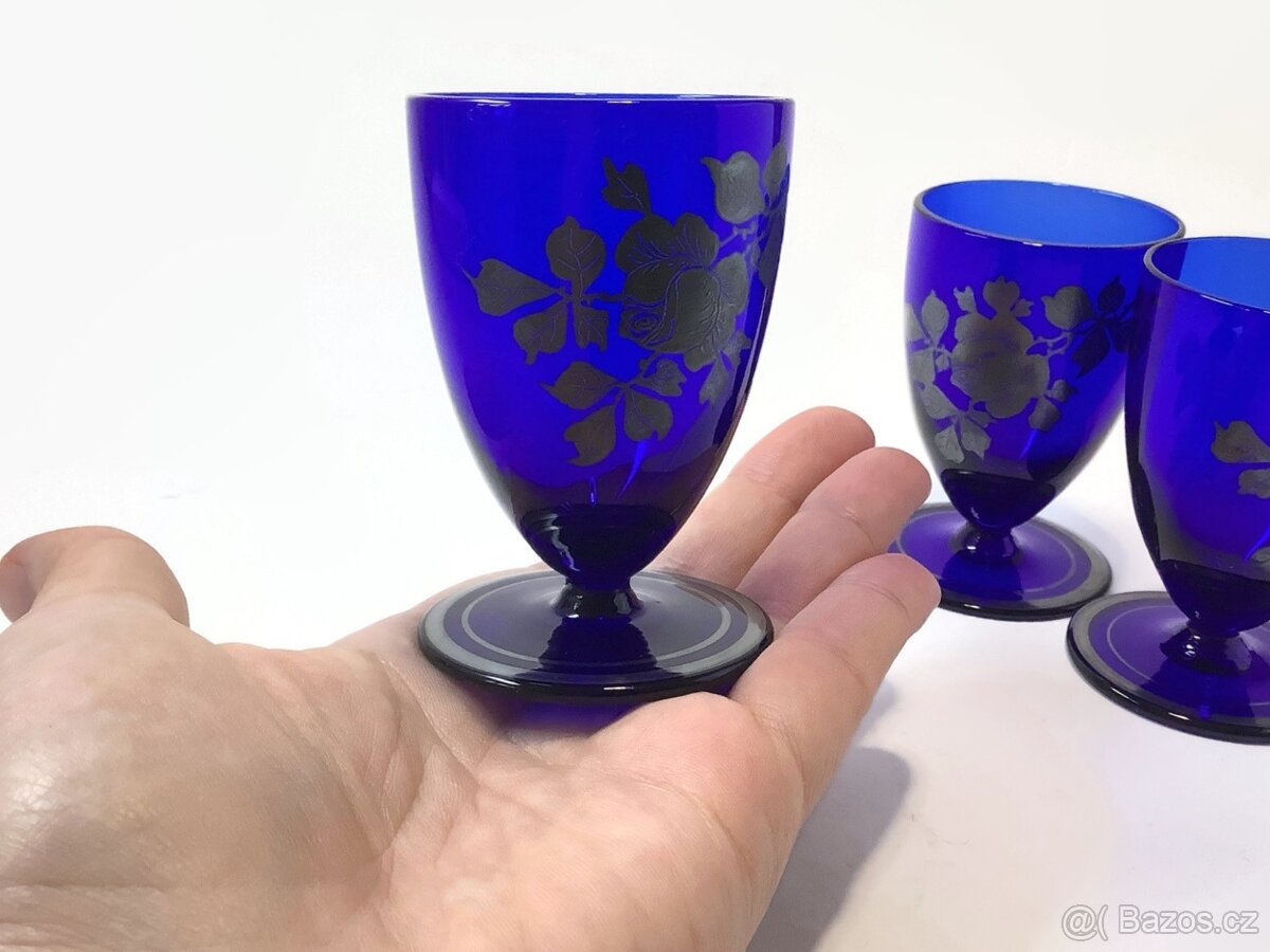 Vintage sada panáků z kobaltově modrého skla - 9