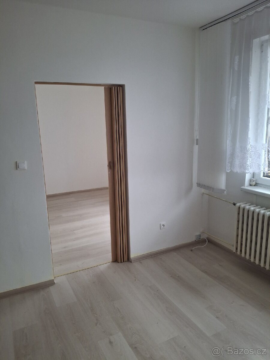 Pronájem bytu 3+1,J.Hradec - 9