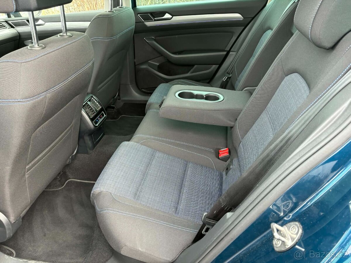 VW Passat Kombi GTE 1.4 TSI 160kw MATRIX - 9