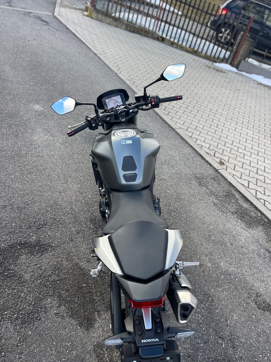 Honda Hornet 750 - 9
