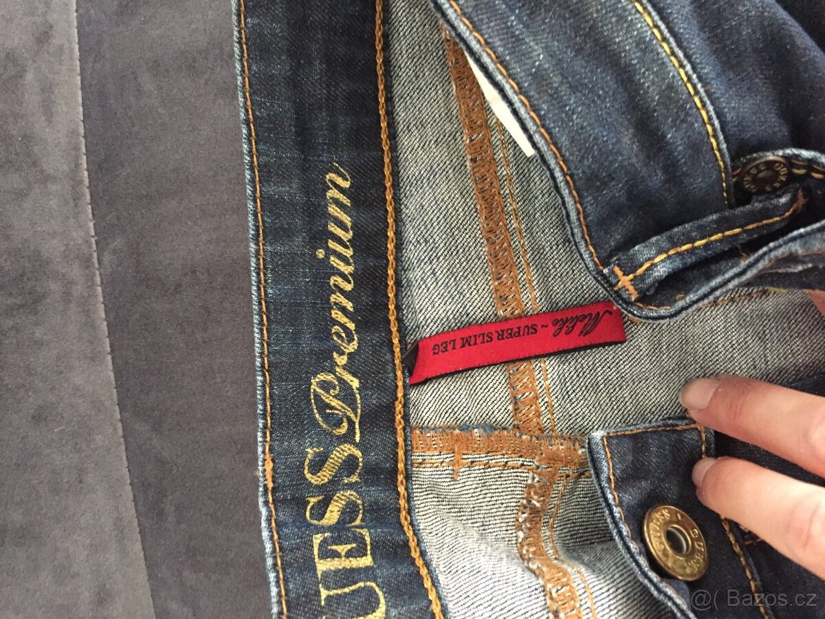 Džíny Guess, Armani, Versace - 9