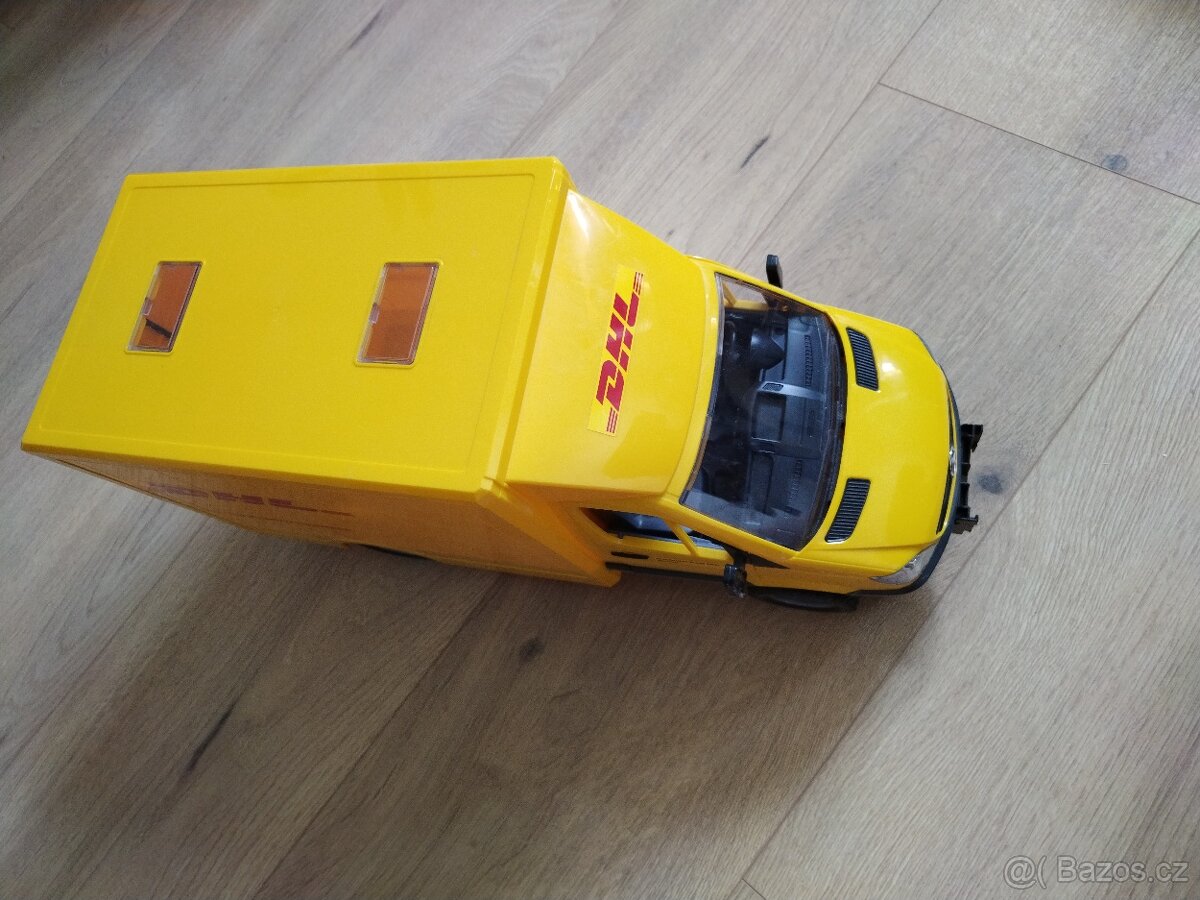 Bruder Přepravník na koně, DHL, traktor - 9