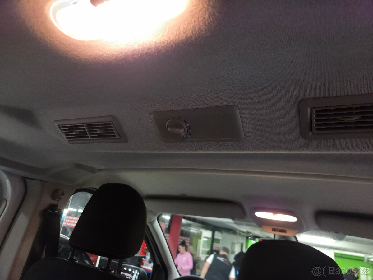 renault trafic DCi 9 míst DLUHÁ VERZE - 9