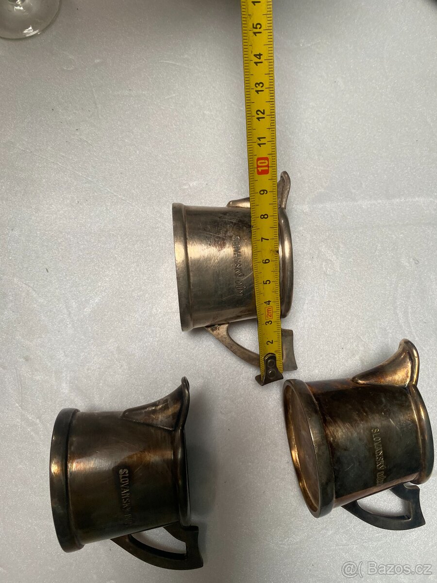 kovových konviček - 9