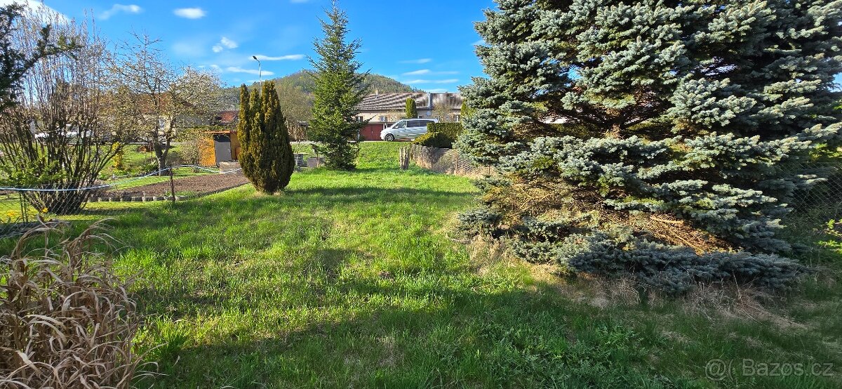 Zahrada s chatkou - 9