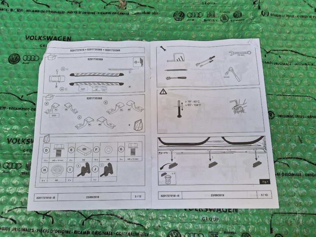 boční nášlapy + montážní příslušenství Renault Captur II 820 - 9