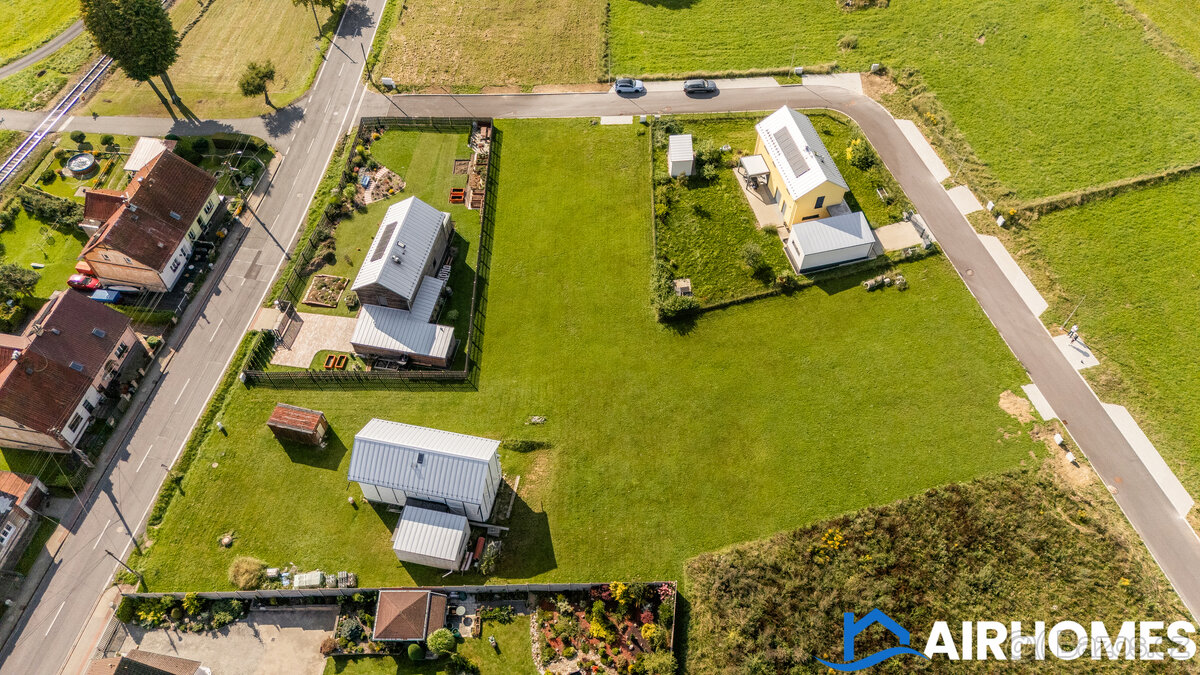 Zasíťovaný pozemek k výstavbě RD, včetně kompletní projektov - 9