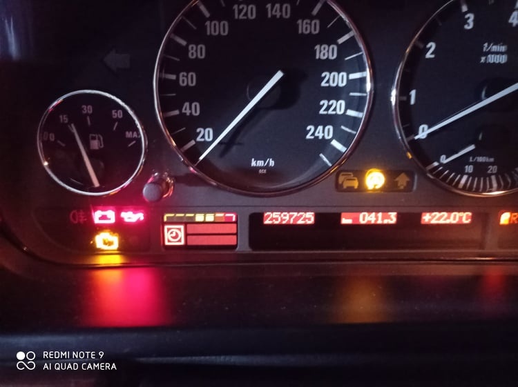 BMW E39 525i automat - 9