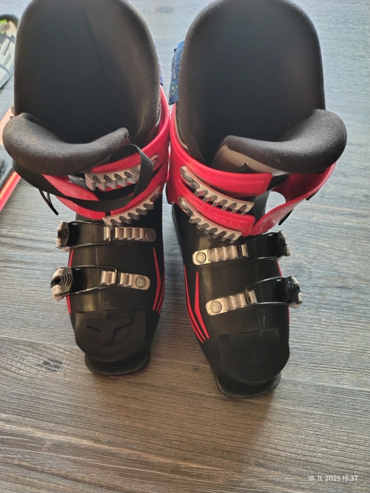 Dětské lyže Rossignol Xfigt, 100cm, + lyžáky a helma - 9