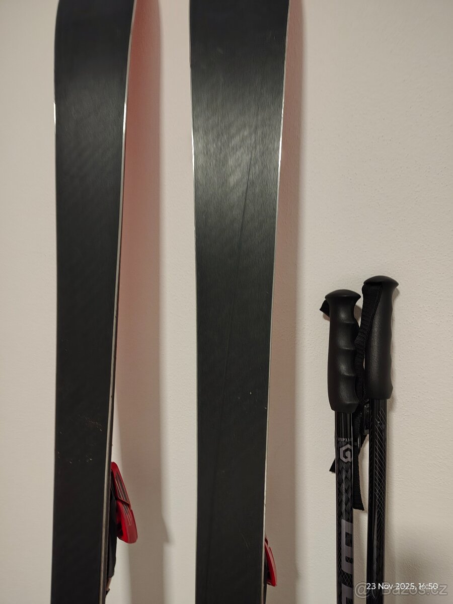 Lyže juniorské Atomic Redster 150cm a hůlky - 9