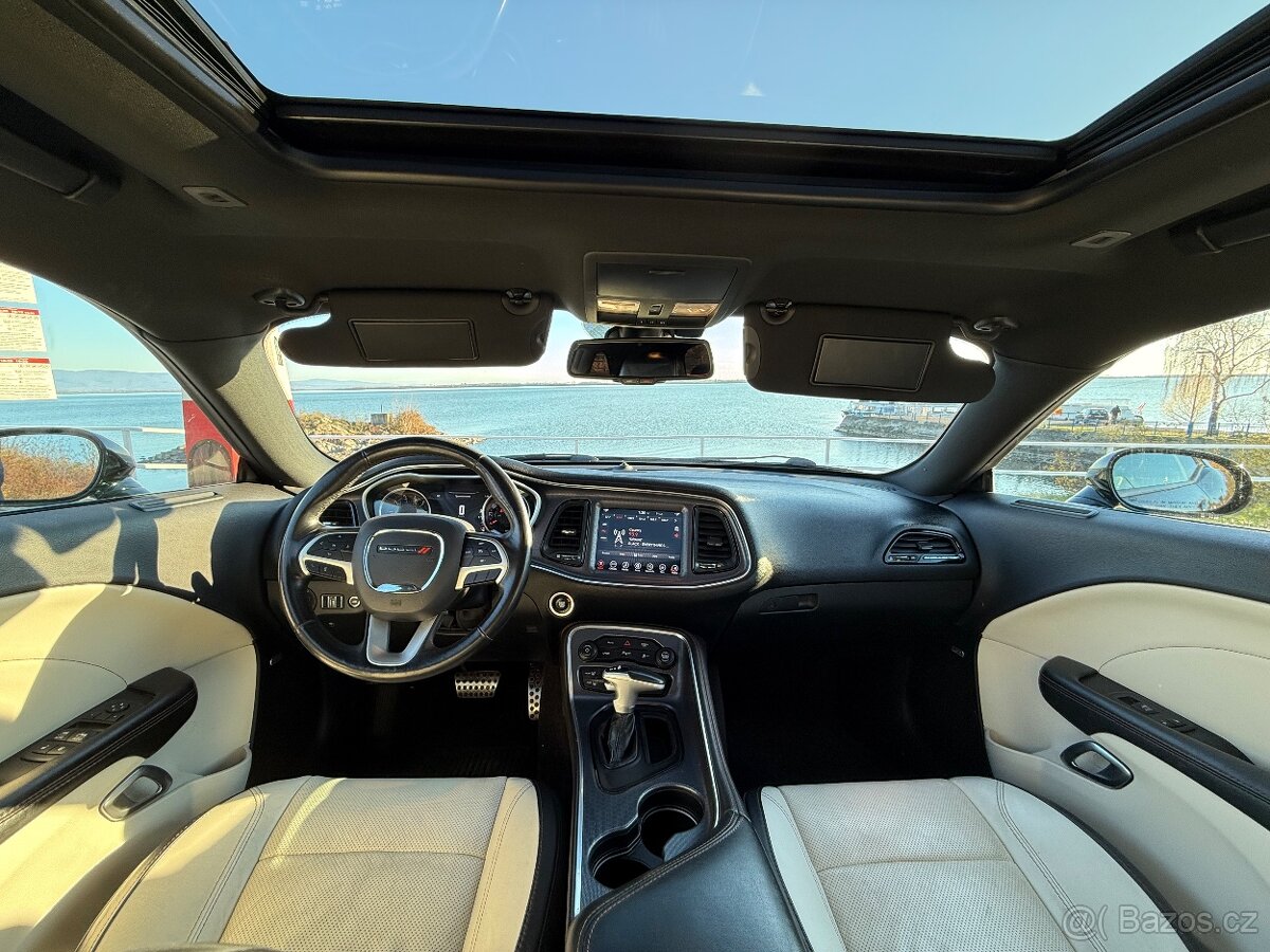 Dodge Challenger sxt plus 2018 3.6l v6 - 9