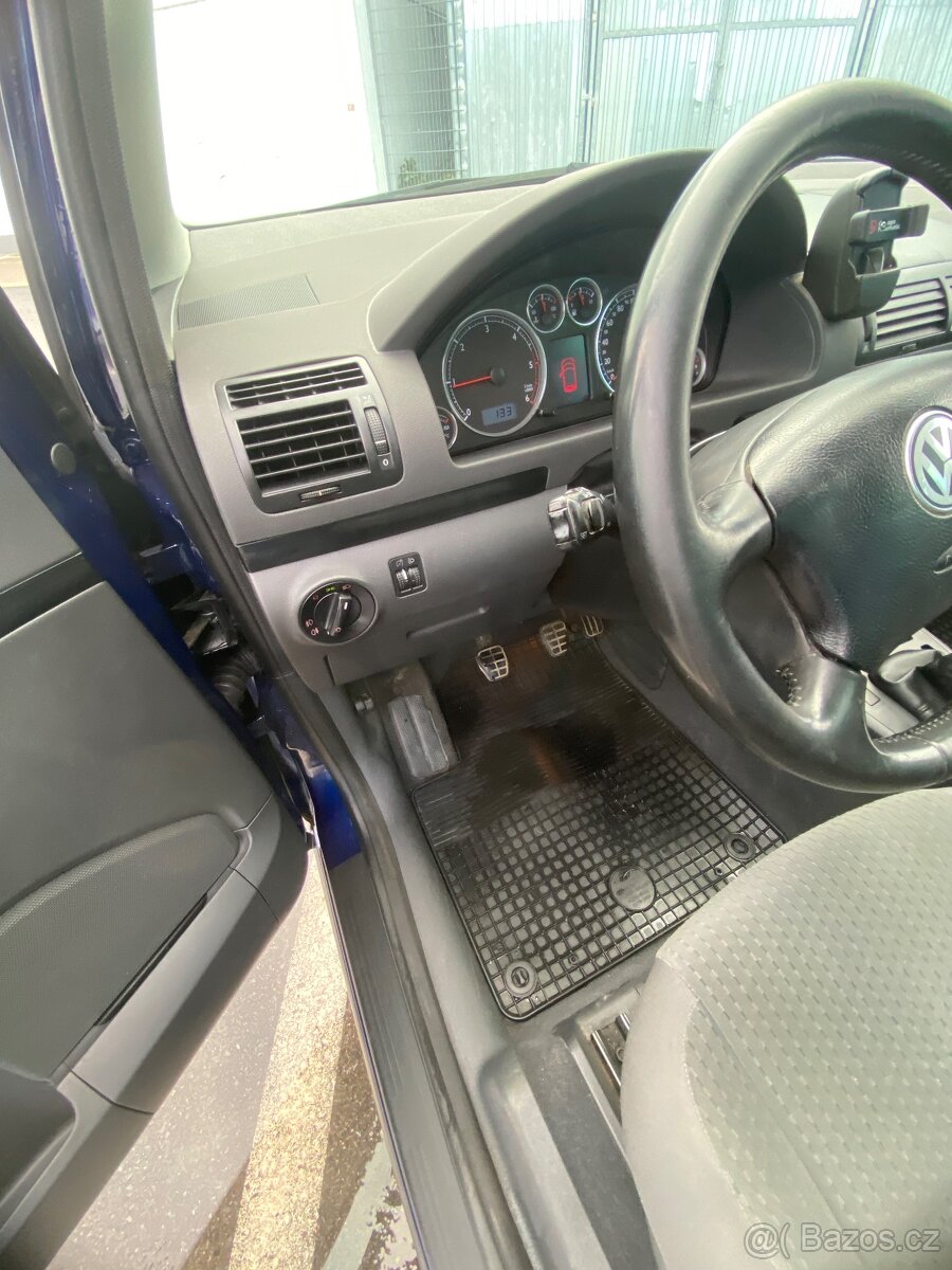 Volkswagen Sharan 2.0 tdi, 2009 r. - 9