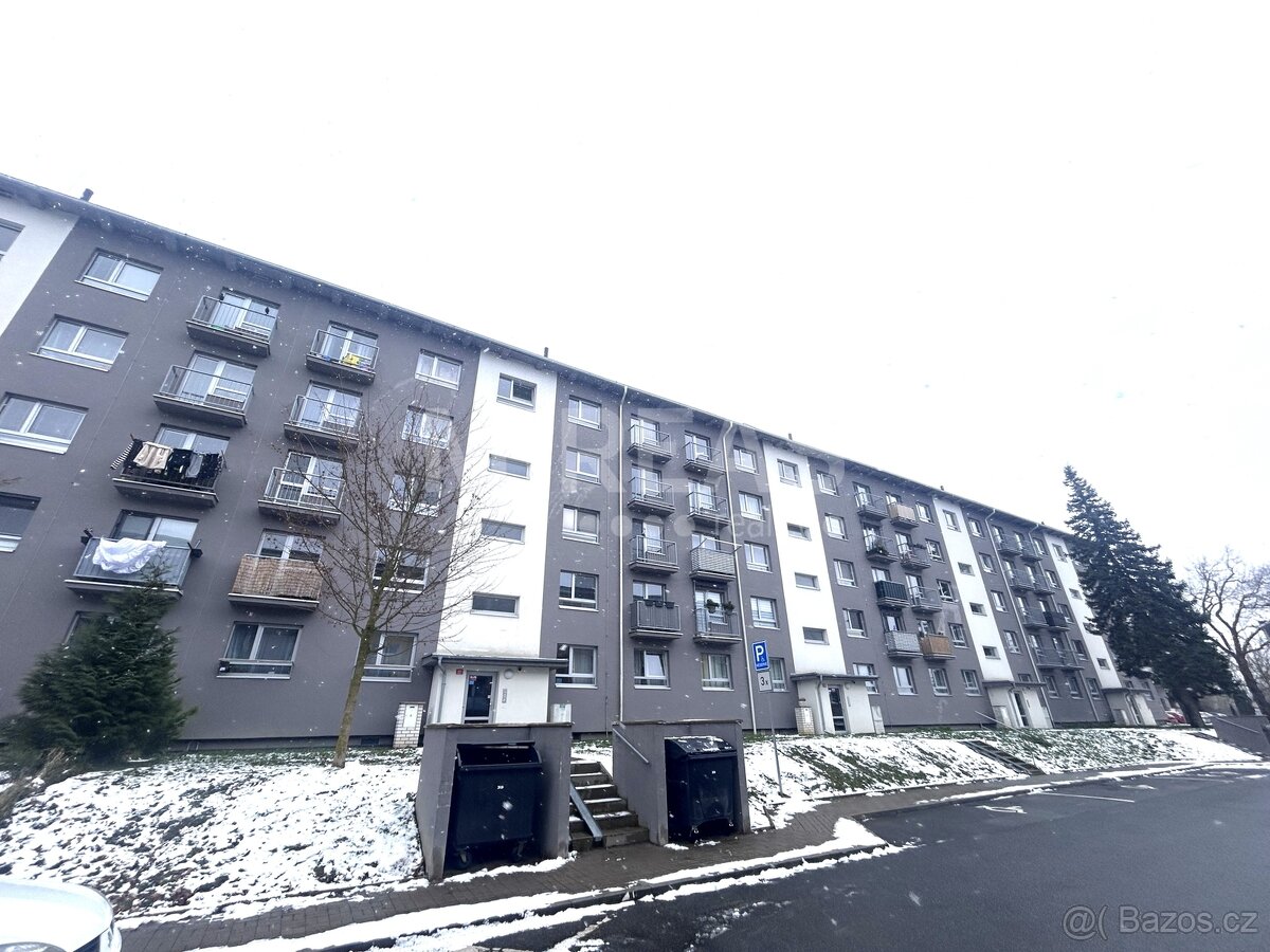Milovice, pronájem bytu 2+kk/B + sklep, 32 m2, okr. Nymburk. - 9